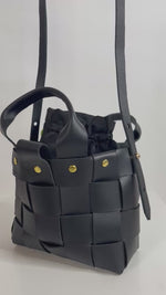 Load and play video in Gallery viewer, La petite tresse / en stock