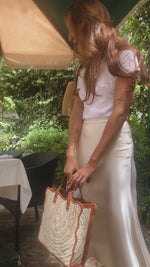 Load and play video in Gallery viewer, La Vaguelette - Camel / sur commande