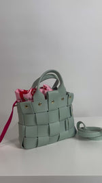 Load and play video in Gallery viewer, La petite tresse / en stock