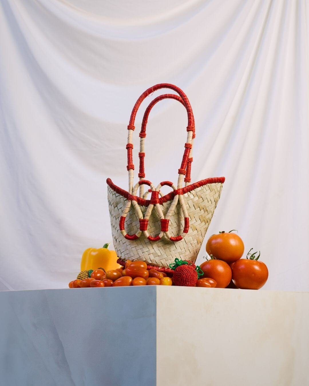 Sac panier La Sculpture rouge ardent YZA, tressé main