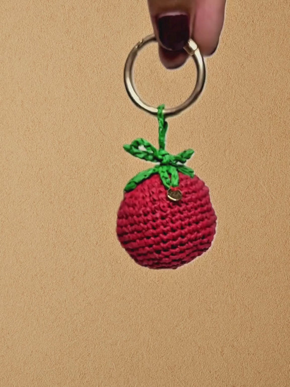 Tomato charm shown clipped and unclipped; 360° view and texture detail