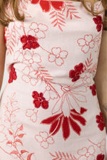 Load image into Gallery viewer, Robe Courte en Lin Ajustable LEÏLALETTE-RED FLOWERS
