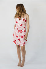 Load image into Gallery viewer, Robe Courte en Lin Ajustable LEÏLALETTE-RED FLOWERS
